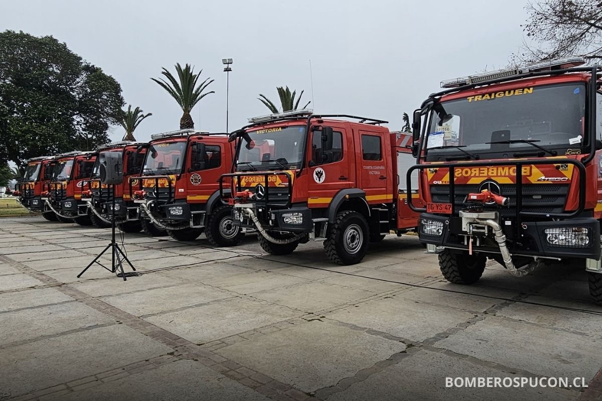 bomberos de pucon recibe carro bomba forestal 14 agosto 2025