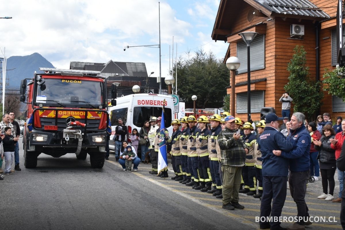 segunda compañia bomberos acreditada pucon recibe nuevo carro forestal