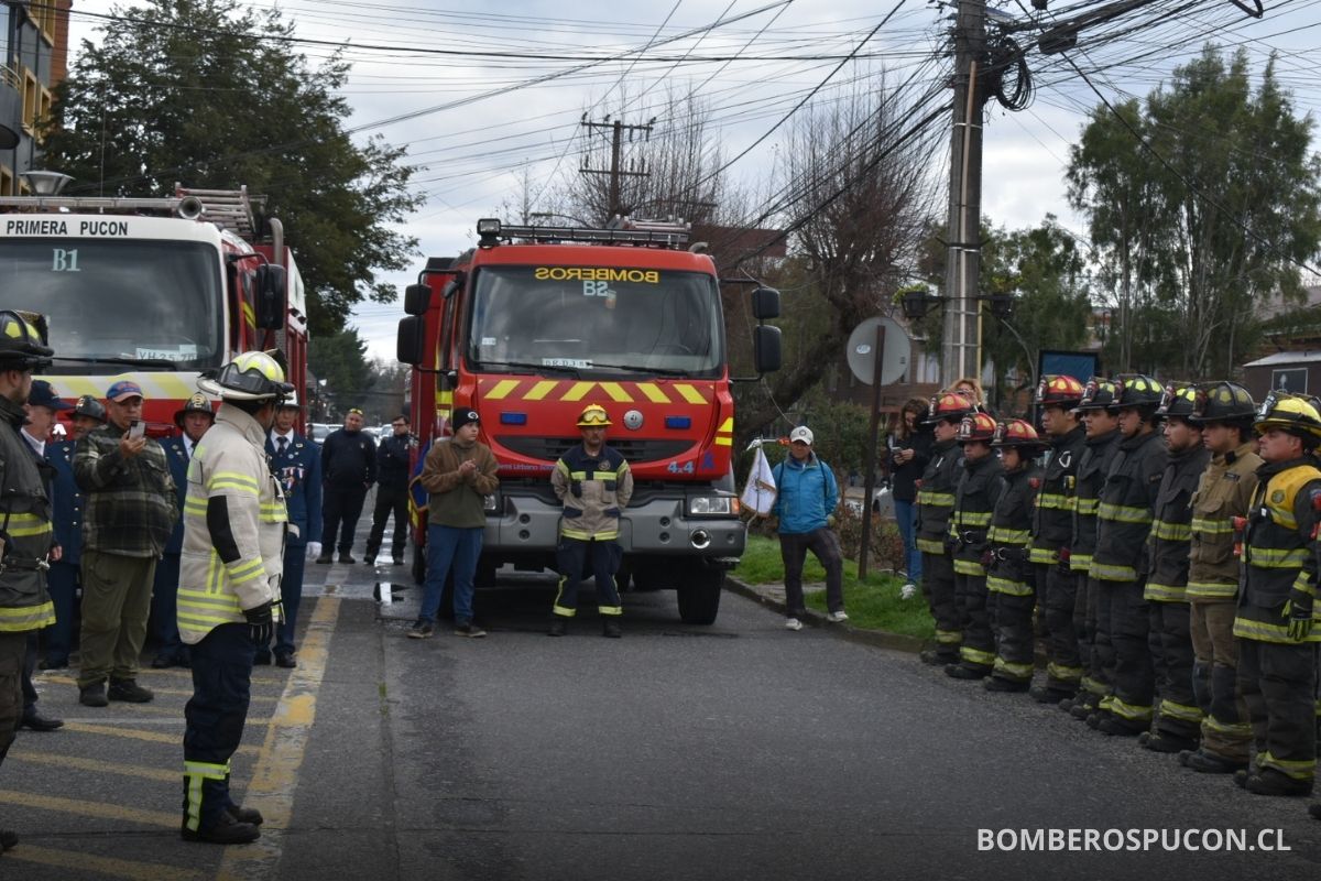 segunda compañia bomberos pucon acreditada recibe nuevo carro forestal GORE
