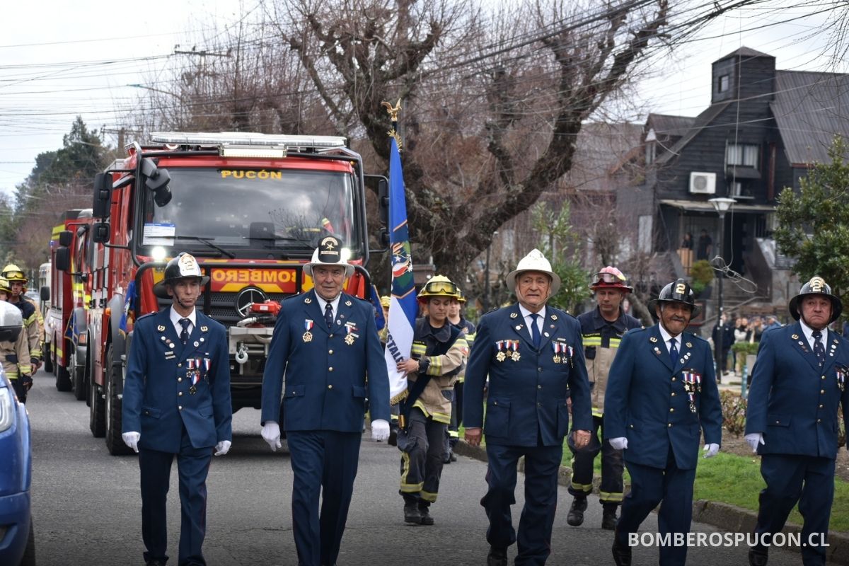 segunda compañia bomberos pucon agosto 2025 recibe nuevo carro forestal